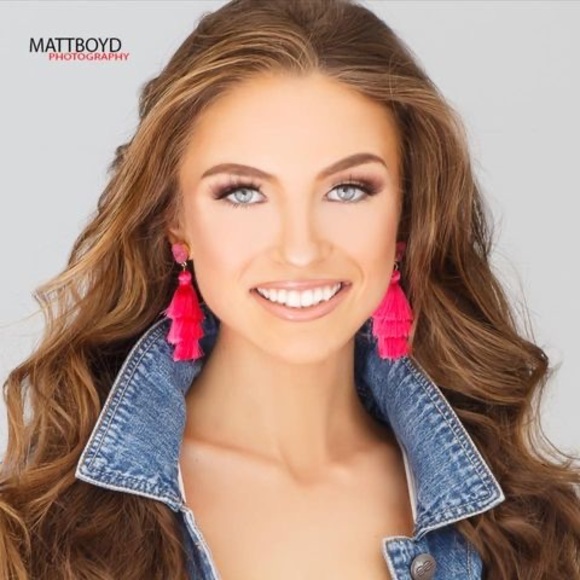 Meet your Posher, Presley - Picture 1 of 1